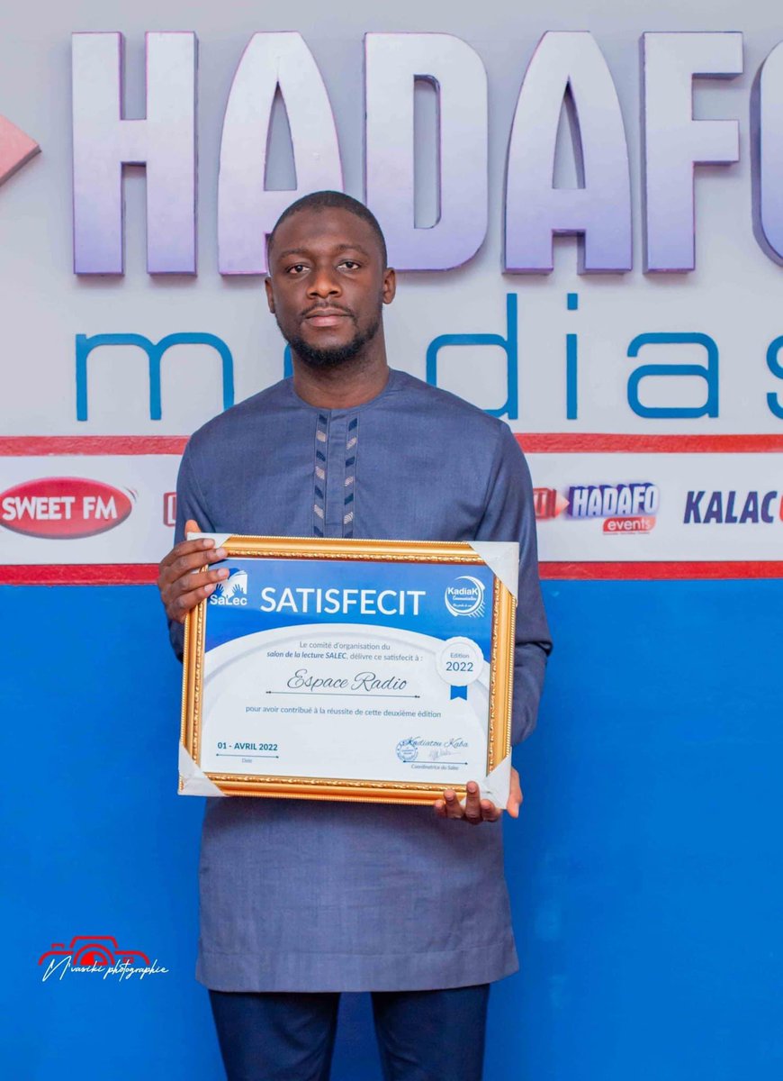 bambogui's tweet photo. Satisfecit décerné à la Radio Espace Guinée - Hadafo Medias pour son soutien apporté l’événement du Salec.
Un accompagnement du PDG Lamine Guirassy pour le rayonnement de la jeunesse à travers cet événement . 
#SALEC @LamineGuirassy https://t.co/lmr5EMRdUE