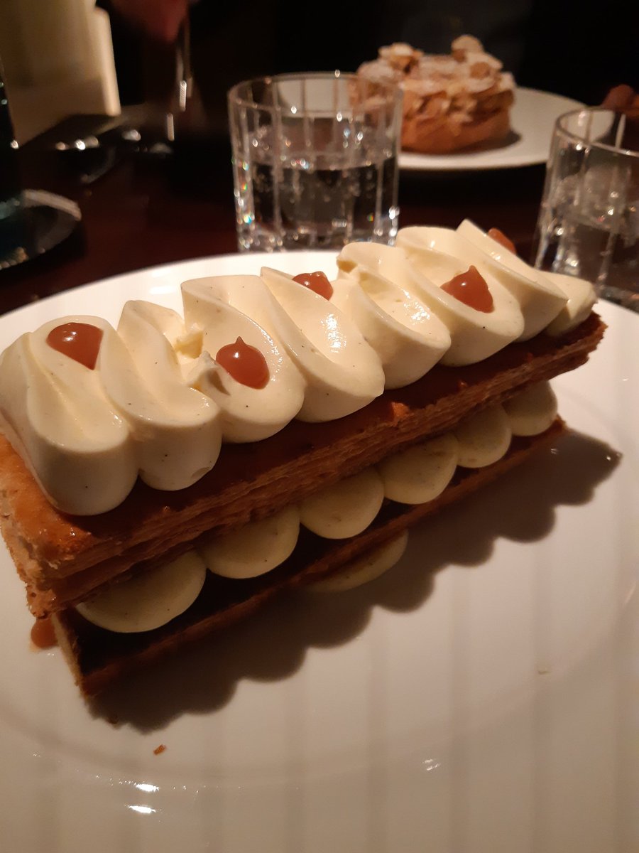 MichelinGuideUK's tweet photo. Paris: I do love you 😍 https://t.co/2rYkZejPaL