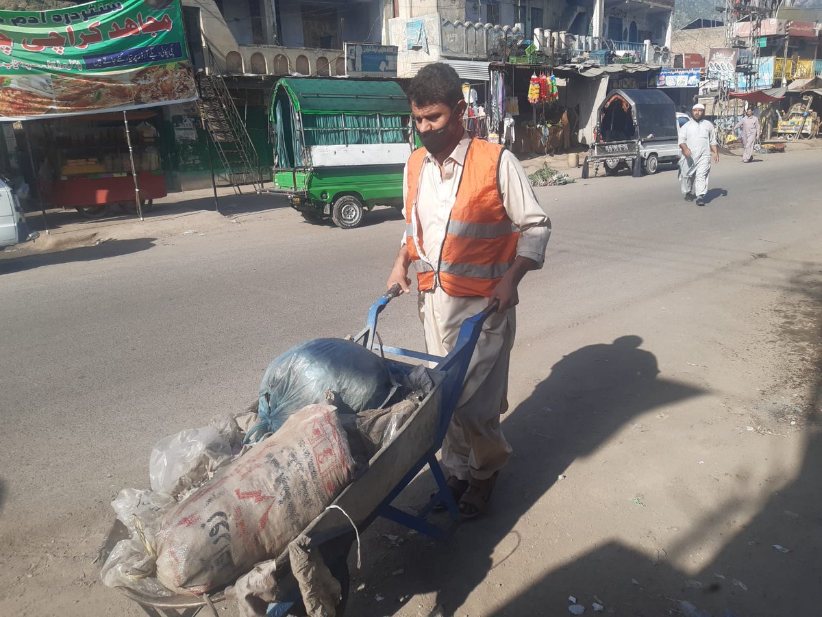 KhelTma's tweet photo. Dated 16/04/2022 
Cleanliness activity in Sarwer Mela, Dara Bazar https://t.co/p1xqV2klsT