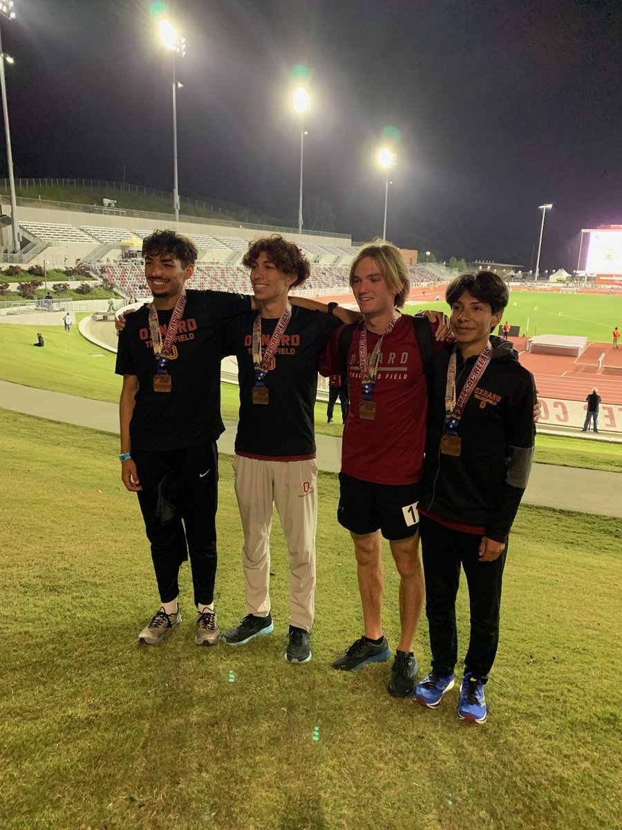 Oxnard’s 4x800 team smashes their own school- 7:52.49 @MtSac!