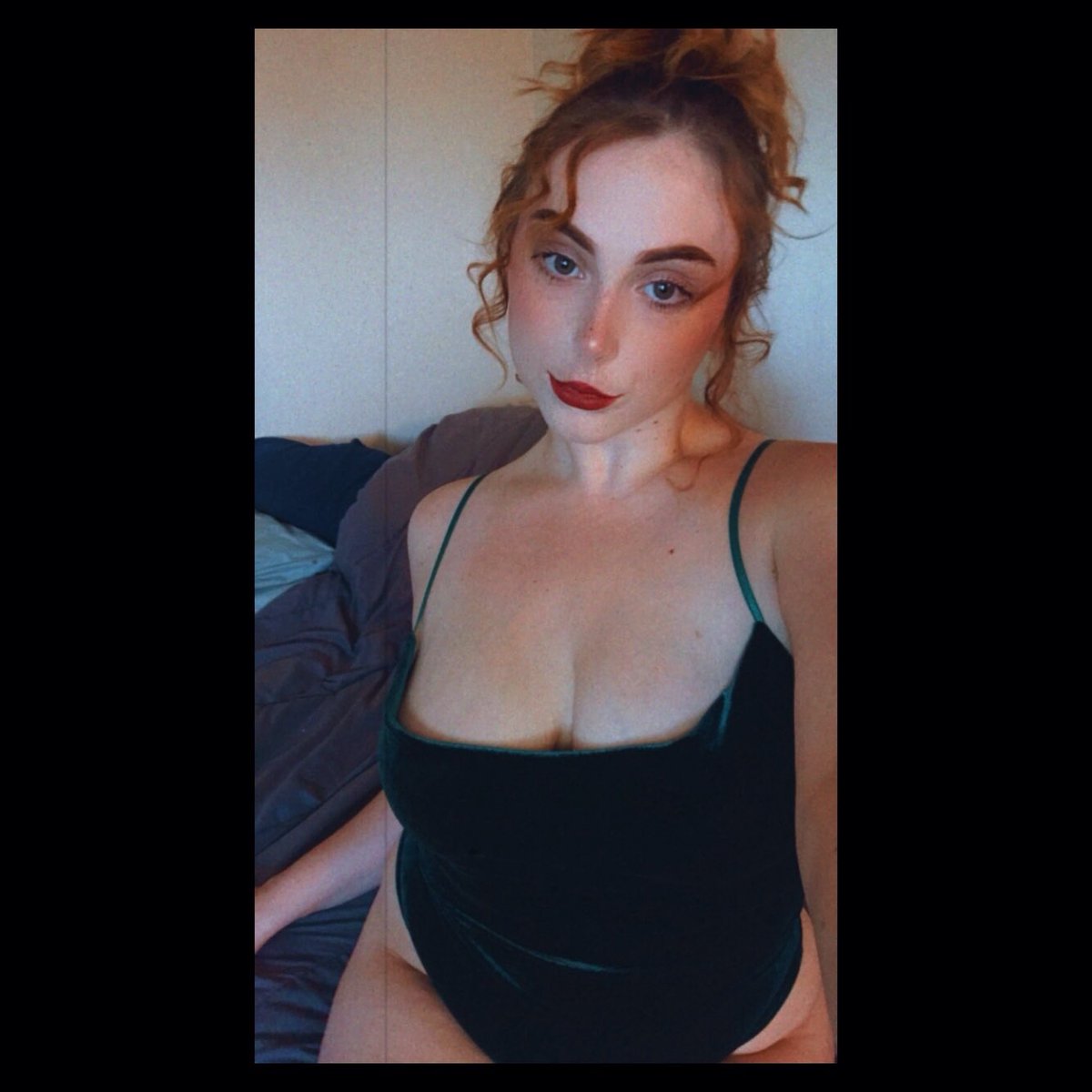 ChyBird_'s tweet photo. 🍒💋
•
•
•
#420girls #accountant #AdultWork #camgirl #onlyfansgirls #sellingnudes #ContentCreator #allnatural #ass #bigbootymom #cashapp #buttplugprincess #cosplaynsfw #lingerie #milf https://t.co/GbLG7wJaD9