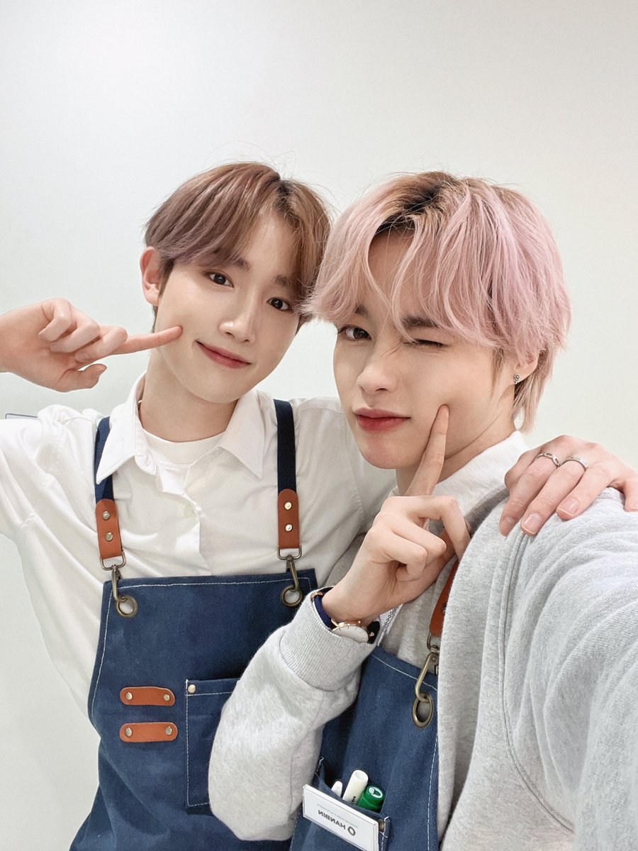 HanbinARGENTIN1's tweet photo. @TPST_twt 🔹 TRAD 🔹

Nuestro Hyuk~ Feliz Cumpleaños~ ❤️🥳🎉 

___
#한빈 #TEMPEST #TPST #템페스트 #HANBIN_TEMPEST #Hanbin https://t.co/eYm8ADa3WA