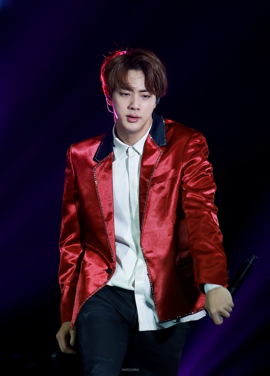 _Timeto_JIN's tweet photo. 170607 Wings Tour in Hiroshima 석진

#JIN #진 #석진 #김석진 #방탄소년단 @BTS_twt https://t.co/uNlWEnv5sQ