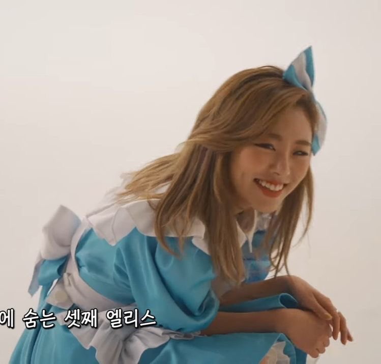 wheein pics tweet media