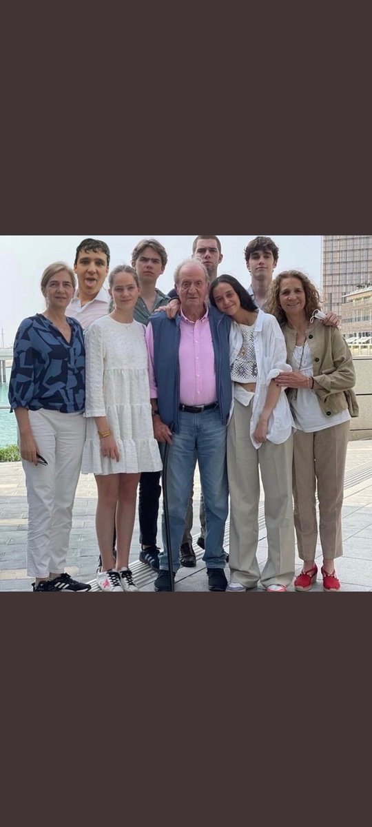 Nacho63051587's tweet photo. @_ANAMILAN_ Pon uno más...
Froilan ya a venido... https://t.co/DIqWGOL6ek