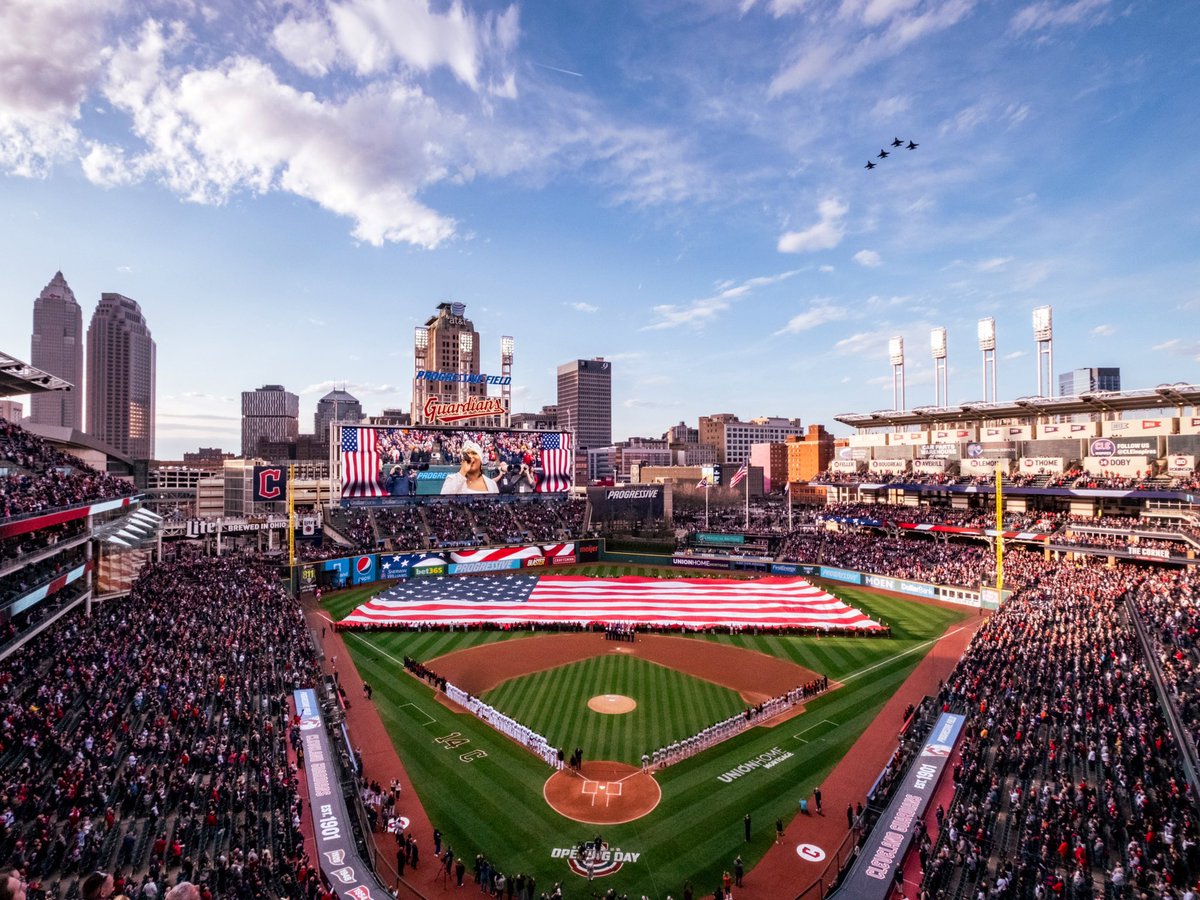 ShelbyyLyynn_'s tweet photo. The name change still hurts, but sheโs still a beauty and Iโm still a fan. CLE for ever, canโt just give up now ๐คท๐ผโโ๏ธ #CLEindians https://t.co/IZeIqhy1Gj