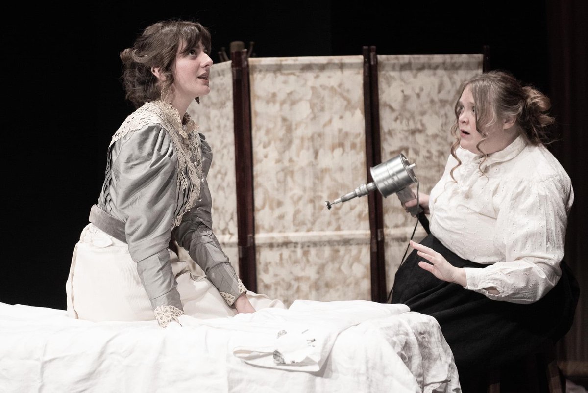 KimCroscup's tweet photo. Mrs Daldry's reaction when she heard that she almost missed her last chance to get #PayWhatYouCan tickets to #InTheNextRoom @alumnaetheatre. Don't be a Daldry. Get your PWYC tickets for tomorrow's Sunday Matinee now! 🎭
https://t.co/Yl8bwlbKDD
#CheaperThanTherapy #WhatsOnStage https://t.co/pJXzUTXZy7