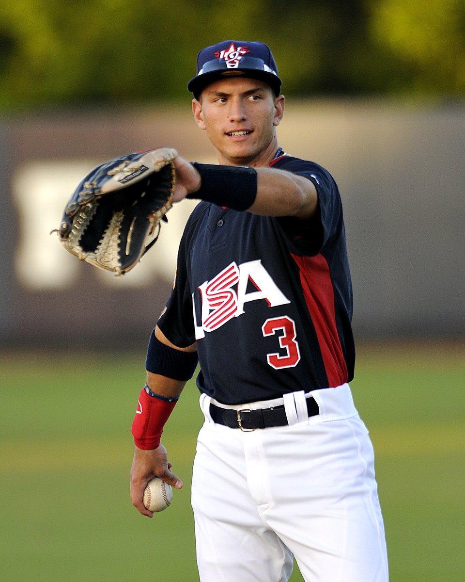BIG happy birthday to seven-time #TeamUSA alum <a href="/albertalmora/">Albert Almora Jr.</a> 🎉

#ForGlory🇺🇸