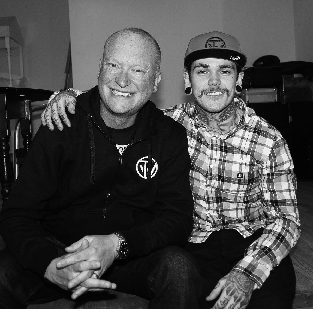 𝗡𝗶𝗴𝗲𝗹 𝗣𝗲𝗮𝗿𝘀𝗼𝗻 | 𝟭𝟵𝟳𝟬-𝟮𝟬𝟮𝟮 ❤️

BRITISH Speedway Chairman Rob Godfrey has paid tribute to legendary writer and broadcaster Nigel Pearson following his tragic death this week.

Our tribute to Nigel:
britishspeedway.co.uk/miscellaneous/…