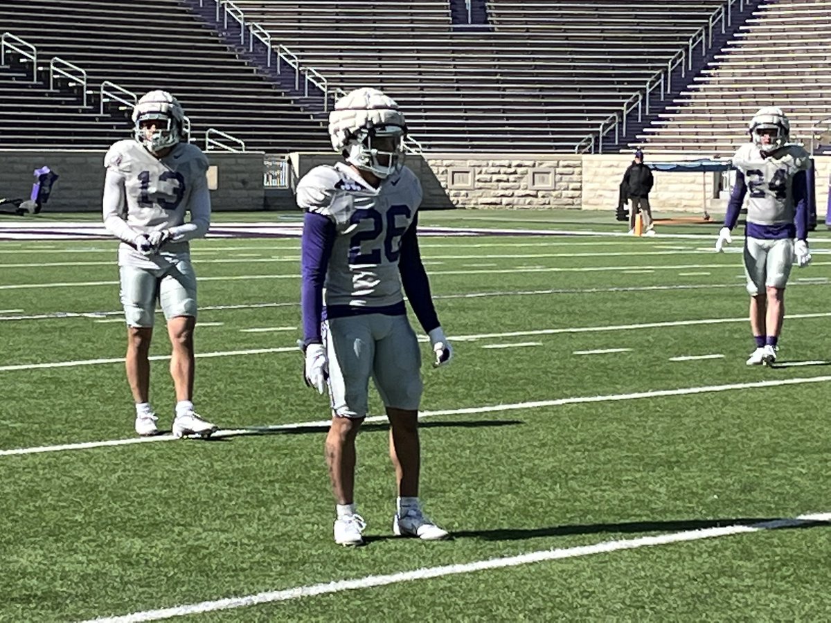 Out here checking out <a href="/AJmoss05/">AJ Moss✊🏽</a> getting after it!  <a href="/KStateFB/">K-State Football</a>