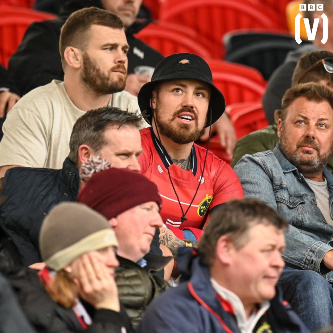BBCScrumV's tweet photo. Outstanding from Jack Nowell's mates! Day out at Thomond Park for his stag do to watch Exeter while he's out injured and they dress him up in a Munster top 😂 https://t.co/DQkrnfxUv0