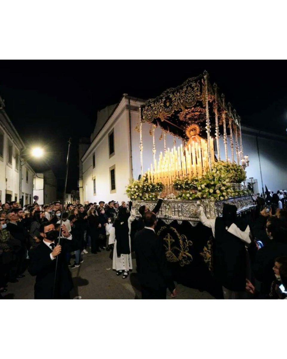 ⚫⚪ Todas las adversidades y esfuerzos del camino adquieren sentido cuando llega un nuevo 𝙑𝙄𝙀𝙍𝙉𝙀𝙎 𝙎𝘼𝙉𝙏𝙊 soledano para acompañarte, Madre...
m.facebook.com/story.php?stor…

📷: <a href="/turismopozoblan/">Turismo Pozoblanco</a>