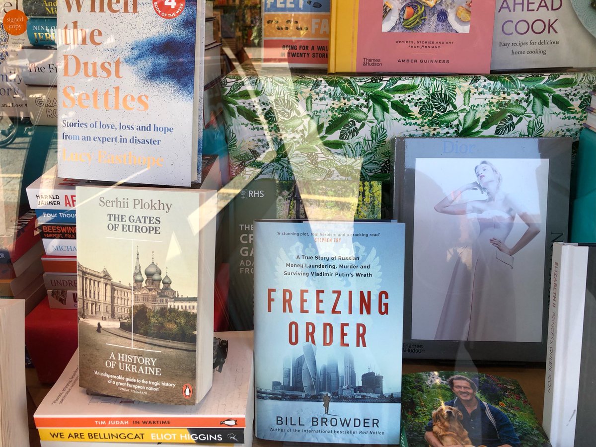 Billbrowder's tweet photo. Nice to see Freezing Order prominently displayed in Dulwich, U.K. https://t.co/eY2joCa5g9