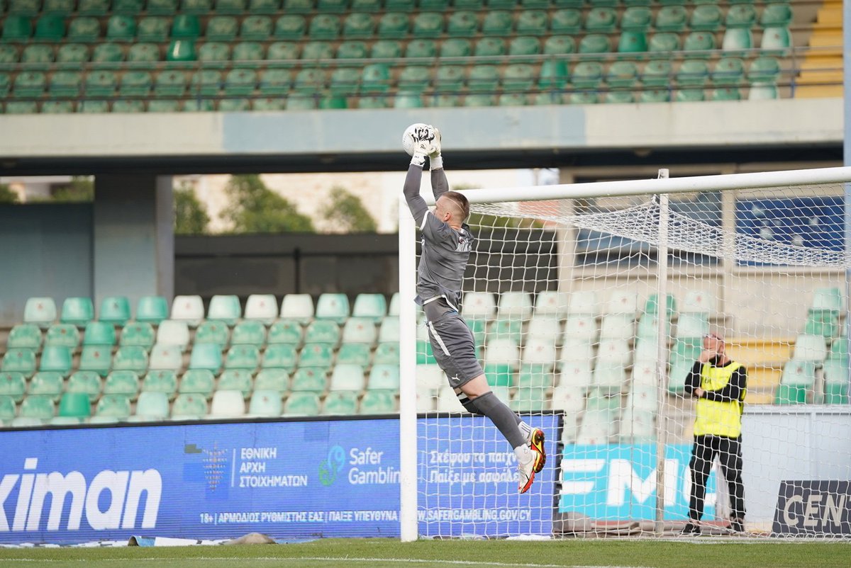 APOLLONOFFICIAL's tweet photo. 📸 #GamePhotos | Το φωτορεπορτάζ από την προθέρμανση στο Τσίρειο 

#ApollonFC #WeAreOne #ApolPaf #MoreThanFootball https://t.co/P72ZCZ1I4g