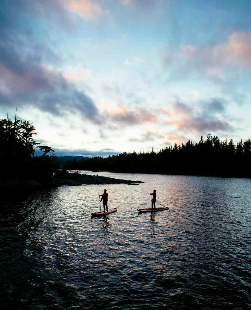 NimmoBayResort's tweet photo. Do you make time to decompress? How do you prioritize your own self care? Today is #stressawarenessday, but we hope you can find a piece of calm everyday✨⁠
⁠
#nimmobay #outdoortherapy 📷@jeremykoreski https://t.co/tiDgA9v7Ih https://t.co/vqPC4JlOBd