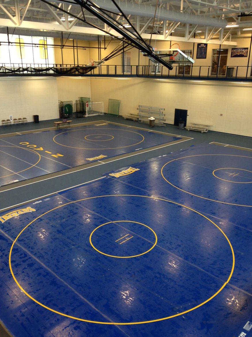 2️⃣ spots left and the field is looking 🔥 already! Let us know if interested! Contact Mens Head Coach Steve Kelly to get one of the final spots! 📧 | Steve.Kelly@niacc.edu #TrojanUp | 🤼‍♂️🟡🔵