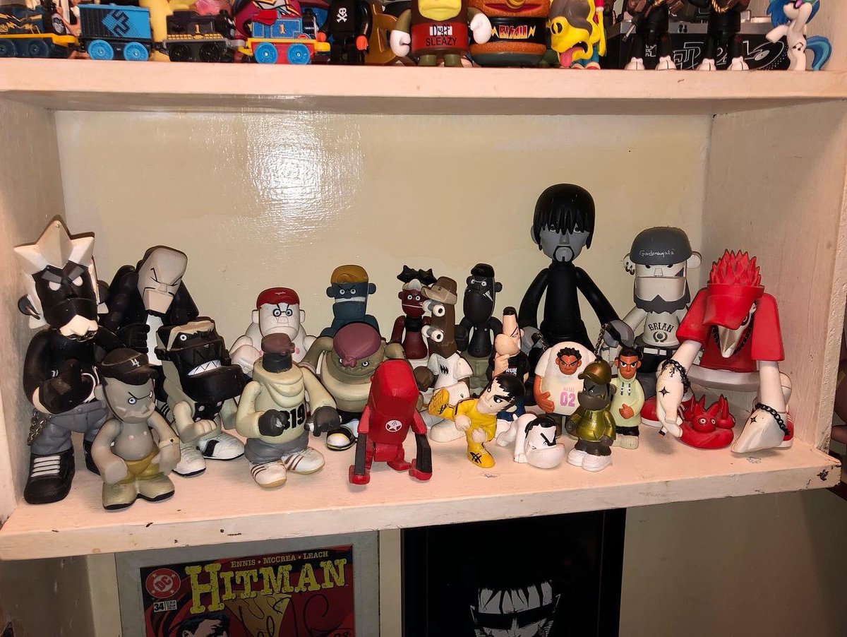 TheBruthaVoodoo's tweet photo. Spent some time reorganising some of the toy shelves in my Grotto today. Looks a lot more organised.
#ToyBoxObscura #GeekGrotto #ToyCollector https://t.co/HXzvZgNjnP