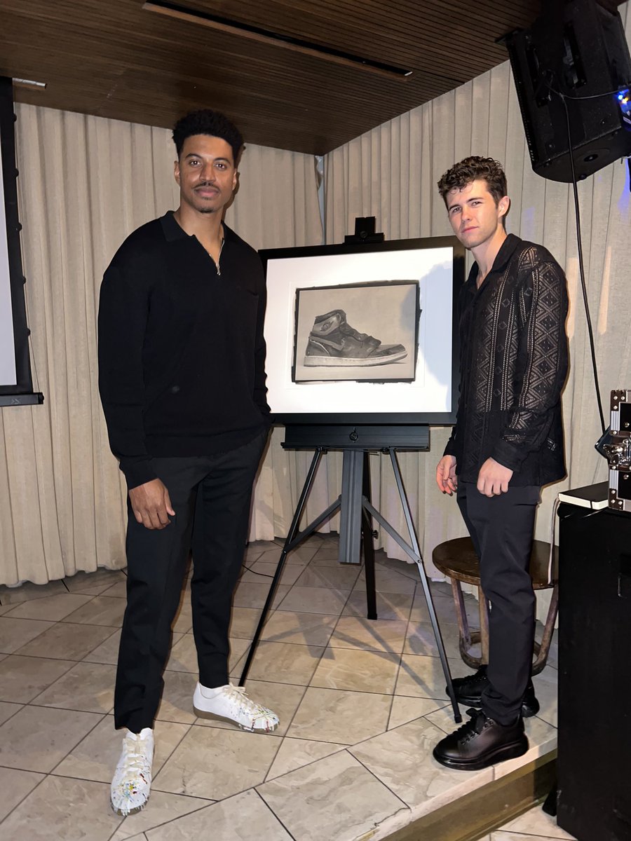ItsMikeGray's tweet photo. “The Shoe” https://t.co/RDnvc7dEb2