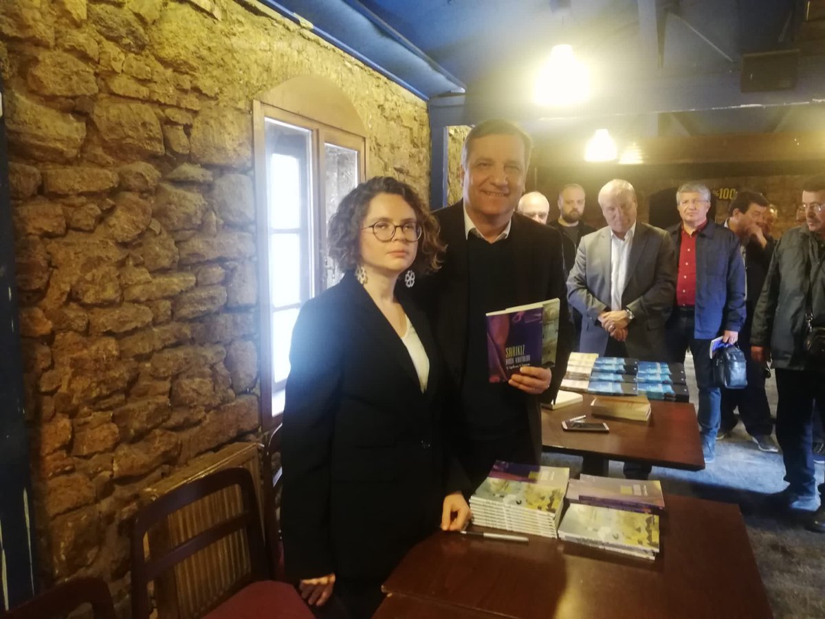 ozgurceylanchp's tweet image. #Çanakkale Merkez İlçe Başkanımız Süleyman Erte, il yöneticimiz Ali Rıza Belkit  ve ilçe yöneticilerimizle birlikte yazarlarımız Çiğdem Çimen ve Hamza Yıldız’ın imza gününü ve Halkın Bakkalını ziyaret ettik, #TÜKODER’in basın açıklamasına katıldık