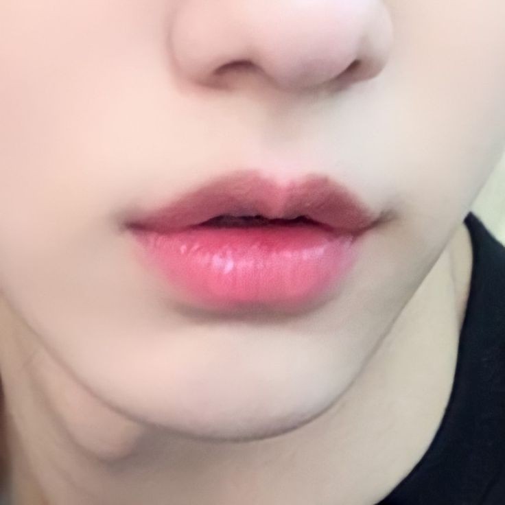 yeosoobn's tweet photo. te amo boquinha perfeita do soobin https://t.co/bkdNkmfz3e