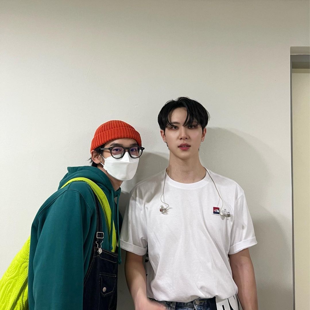 HODKEN CRUMBS EVERYONE WQKE UP