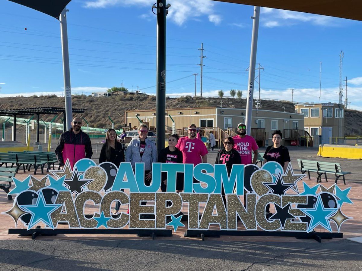 bacapark's tweet photo. Menaul DE&amp;I family at the Walk for Autism at Balloon Fiesta Park. Such a great cause to bring the community together!!! @annekeblair @JKalena123 @art_lucero @IgorTodorovic84 @SueStew92 @JGarrett505 #disablethelabel #BEYOU #ACT ❤️💙💛💚🧡 https://t.co/A9CxWsZy4n