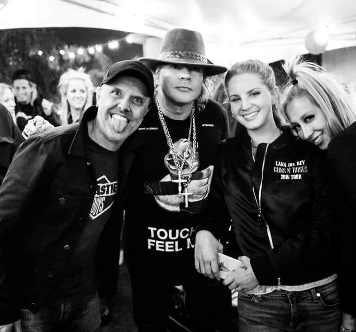 Guns N' Roses every time tweet media