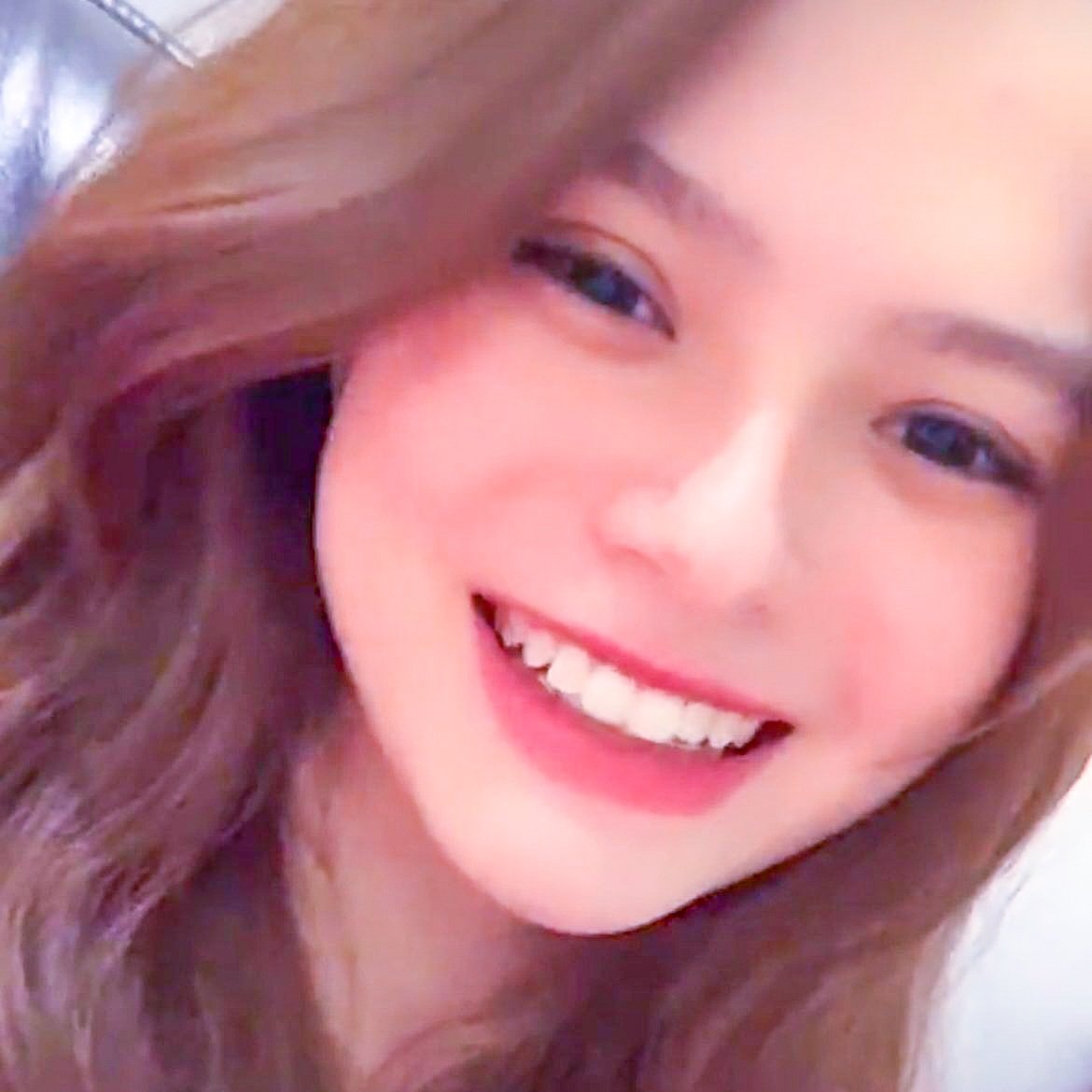 MMbeckysangels's tweet photo. She is so mature now .Even we feel like she is so cute, we have to accept that she become lady now. 
She gives us tips and motivation during the short time. She knows how to communicate with people . And she is so elegant tonight 
Mami Love you baby
@AngelssBecky 
#BeckysAngels https://t.co/2PxMQH1zFN