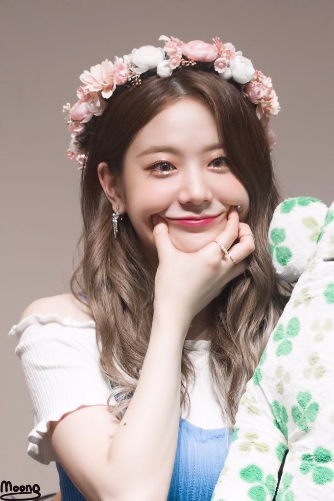 gyurithinker's tweet photo. mochi cheeks 🥺 https://t.co/3V6Rr1qZq5