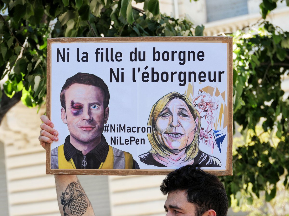 Manifestation contre l'extrême-droite à Lyon

#manifs16avril
#16avrilResistance 
#abstention
#Abstention24avril