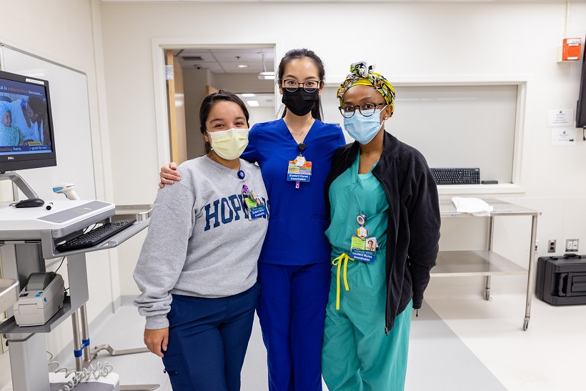 JHUNursing's tweet photo. The differences between a nurse practitioner (NP) and a clinical nurse specialist (CNS) can be subtle, but it is important to understand them when making your decision on which track to follow. https://t.co/wWvhyt8NaY https://t.co/YvS9T8L5SS