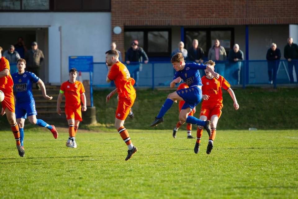 Non_LeagueGems's tweet photo. Everyone knows we love a goal machine

@RyanGriff09 is only 16yo &amp; scored 1️⃣5️⃣ goals in 13 games for Andover Town first team. He’s also been flying for Andover’s U23 team scoring 8️⃣ goals in 3 games

@Andovertownfc 1st &amp; u23
1️⃣6️⃣ games
2️⃣3️⃣ goals 
4️⃣ Hattrick 

#NonLeagueGems https://t.co/N0UBRV6vxn