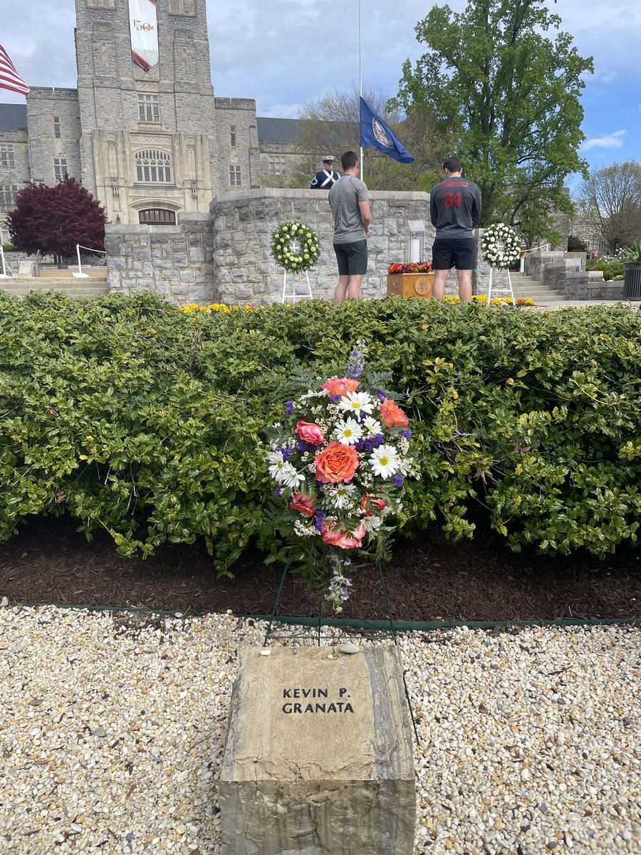 rmqueen_OSU's tweet photo. Today we run to remember the the 32 #Hokies we lost 15 years ago. The @GranataLab will never forget the bravery and sacrifice of Kevin Granata that day. #WeRunTogether #WeAreVT @BEAMvt @VTEngineering @virginia_tech https://t.co/OLs8hM4X78