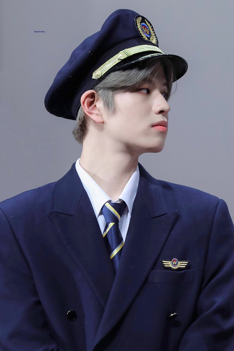 meongkun_'s tweet photo. 남색이 너무잘받음 
남자..같달까 https://t.co/4GeYWCjLfe