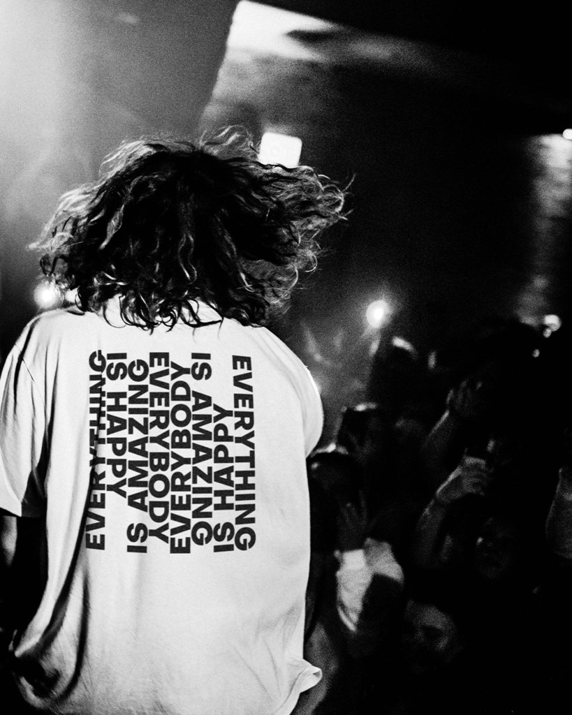 ctrloutofctrl's tweet photo. EVERYTHING EVERYBODY 🥀 T-Shirt im Shop ✨⁠
#controloutofcontrol⁠
⁠
⁠
⁠
#darkfashion #grungefashion #darkgrunge #alternativefashion #blackaesthetic #grungeblog #grungeoutfit #grungefeed #grungesociety #alternativeoutfit #altstyle #gothaesthetic #gr… https://t.co/XUblDsDLXL https://t.co/dgjrZqA772