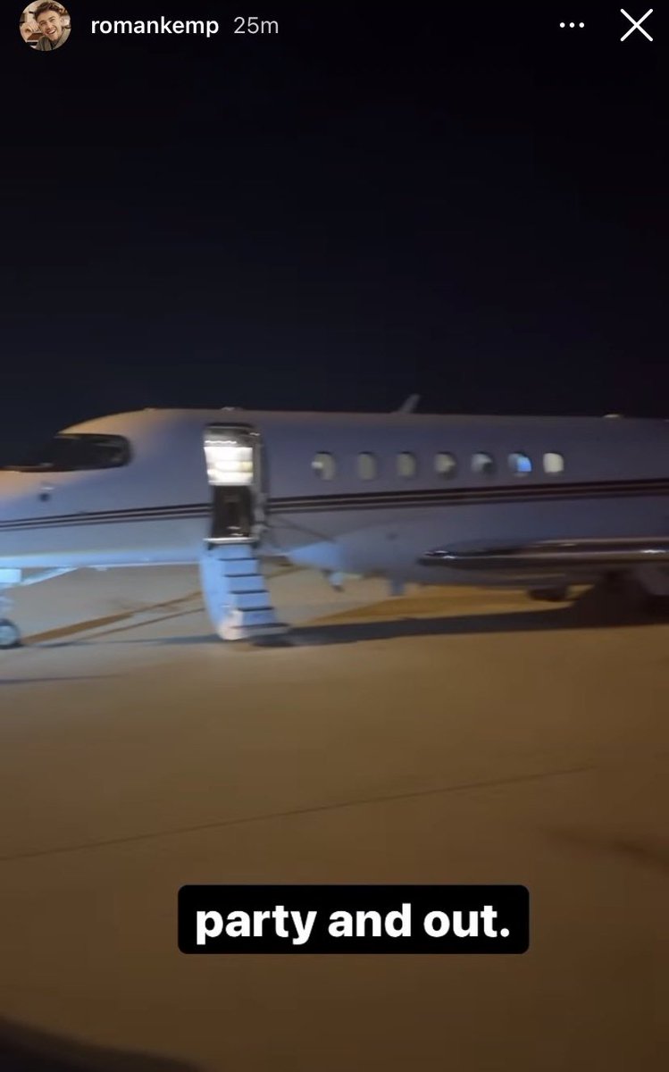 hermanas roman kemp viajo hasta los ángeles solo para ver a harry, apenas termino se volvió a Londres kajsjajs tranquilamente podría ser yo si tuviera plata