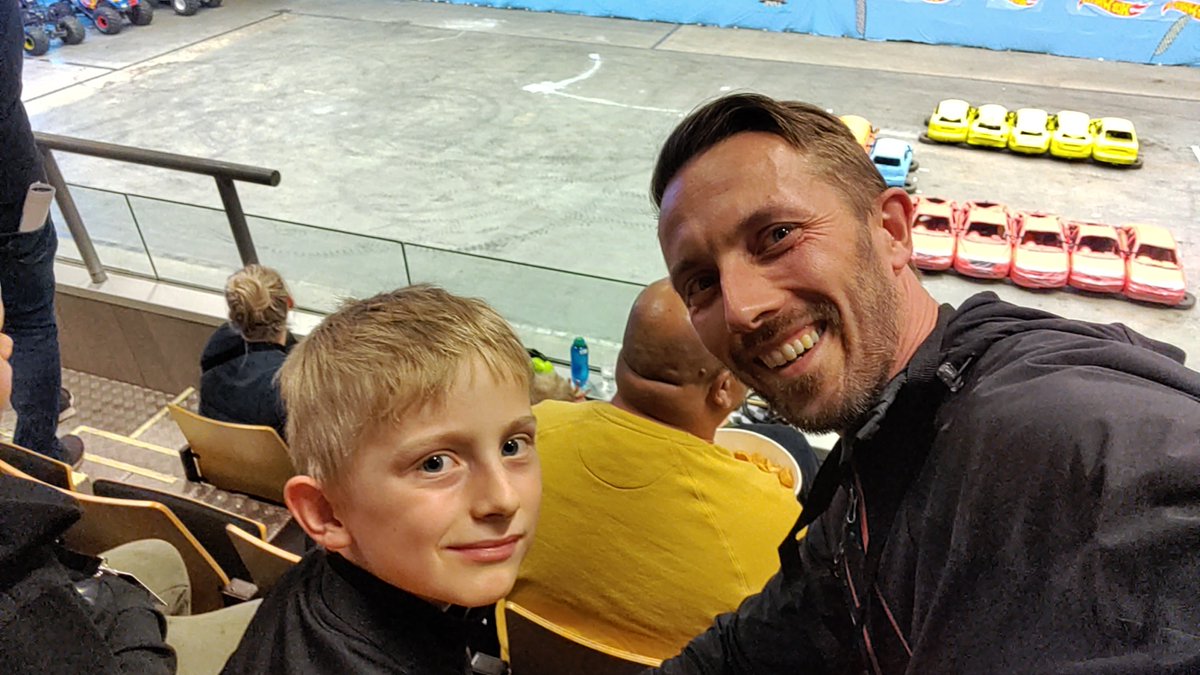 torbenkj's tweet photo. #HotWheelsMonsterTrucksLive så er der hygge med sønnike! https://t.co/IwZAD5ya6z