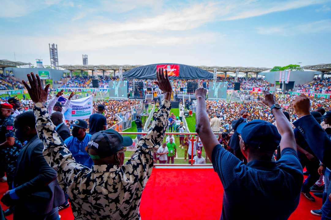 RealAghedo's tweet photo. Thank you to our young people from the SW States!!!

#BAT2023 #Tinubu2023 #BATmen #BATwomen #BATlife #BATist #BATribe #BATman #BATlove #BATtish #BATmode #BATness https://t.co/WlNrU1pWT3