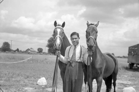 JoeLouisBourbon's tweet photo. The Kentucky Derby is coming up! In celebration of where our bourbon is brewed, we're highlighting Joe Louis' love for horses. You may only think of Joe as a boxer, but he was more than that. An avid equestrian, he organized the first All Negro Horse Show. #equestrian #champion https://t.co/3yFZq3p6u0