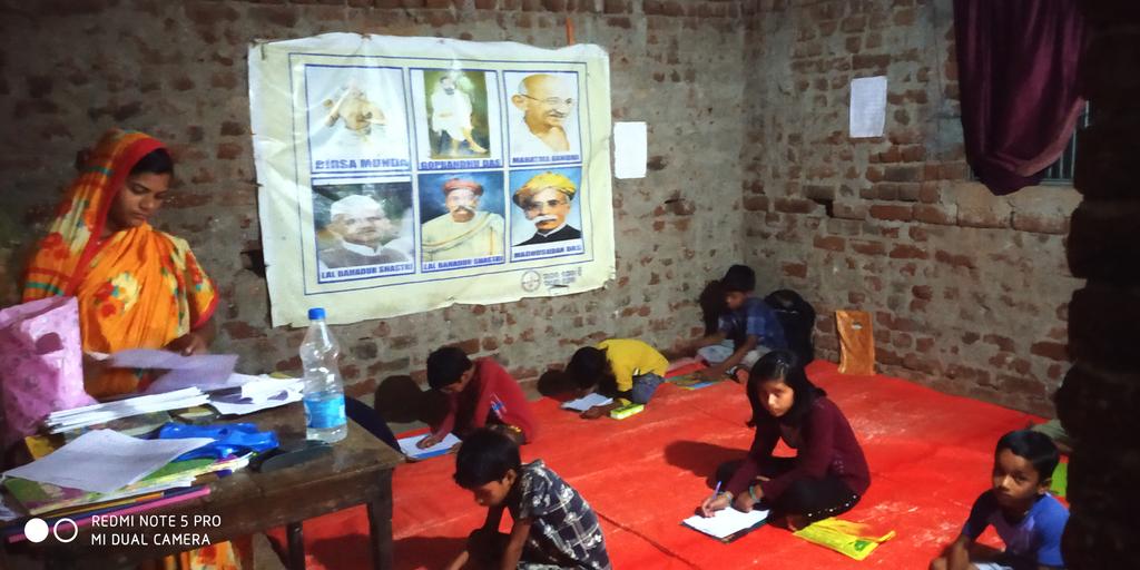 Iamchikun97's tweet photo. 🙏ଜୟ ଶ୍ରୀ ରାମ 🙏
📚Annual exam in our coaching cente
💐special Thnx to -B. O. O. &amp;M. L. C. B
@Bimal4jajpur @samirdash01 @achyuta_samanta @BAJARANGIORGAN1 @AdityaBirlaGrp @AnubhavMohanty_ @AENFOdisha @abhyudayjindal @ https://t.co/ueDWyS8vc2