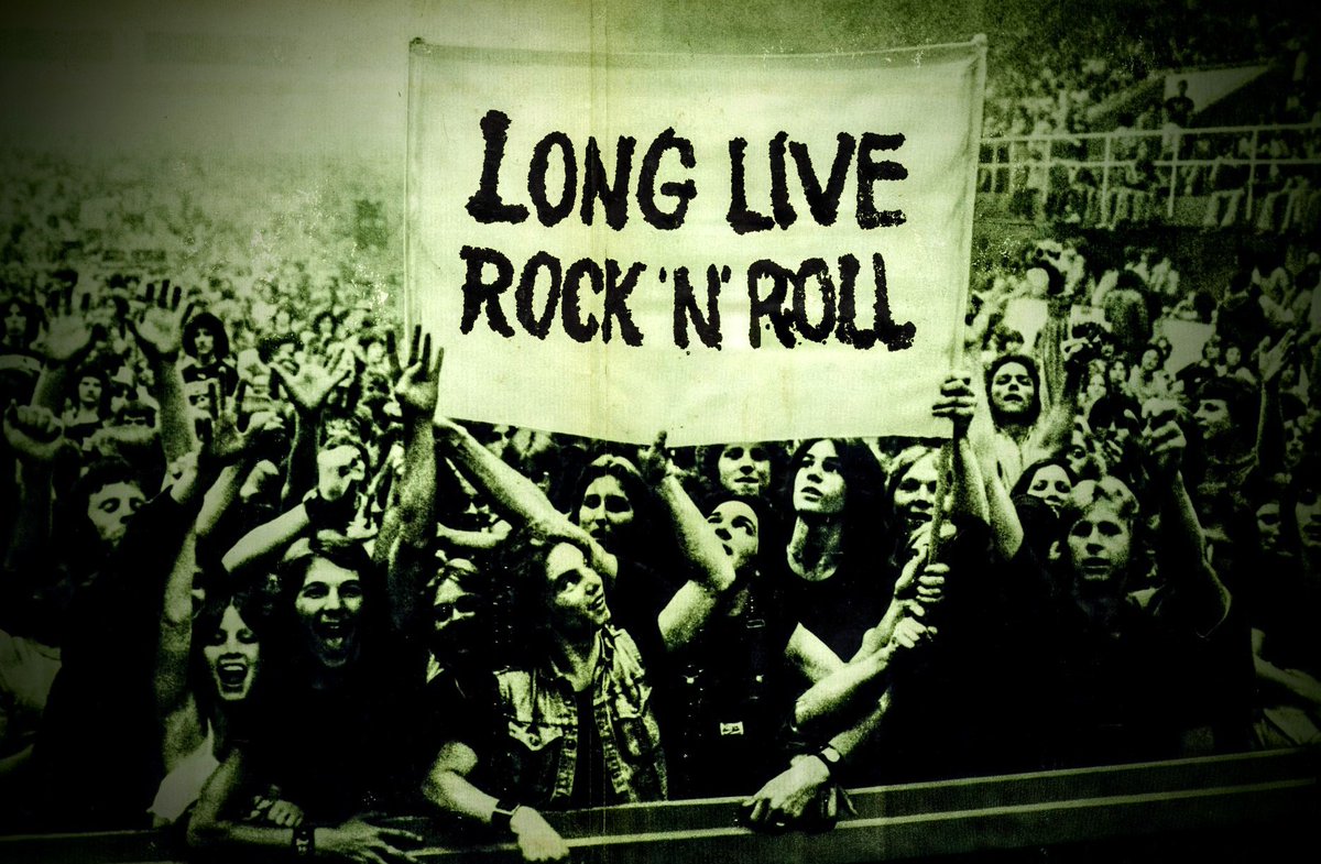 musesmachine's tweet photo. I always thought it was shady AF for #LiveMusic promoters to pass the promotional buck down to aspiring #LocalBands -- depending on *their* fans to sell their headliners' tickets. These artists should be benefiting from the bought-popularity of the #headliner. https://t.co/HpR7VSjbKM