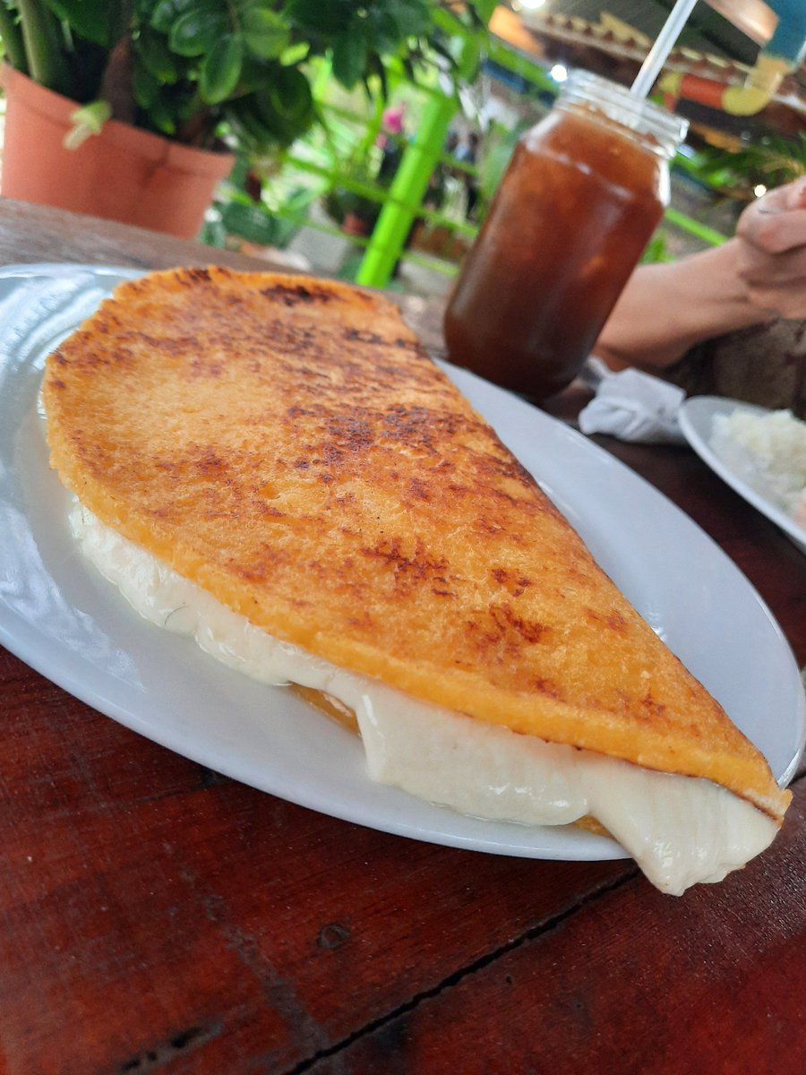 omarenredes's tweet photo. El restaurante es Estación Paraguachoa, en la vía de regreso desde Playa El Agua y Parguito, en Paraguachi... ¡Que lo disfruten! https://t.co/B35uAmncFq