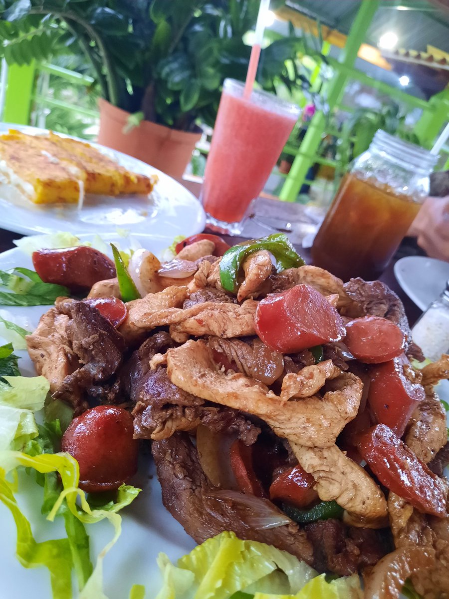omarenredes's tweet photo. El restaurante es Estación Paraguachoa, en la vía de regreso desde Playa El Agua y Parguito, en Paraguachi... ¡Que lo disfruten! https://t.co/B35uAmncFq