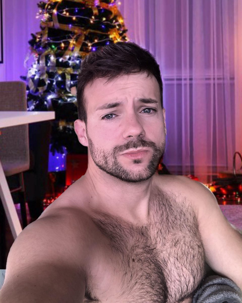 caspervezina's tweet photo. Let's enjoy the weekend together🤪 #GAY 
#TOP #Bottom #Weekend #Easter https://t.co/E3jCsBIZ2z