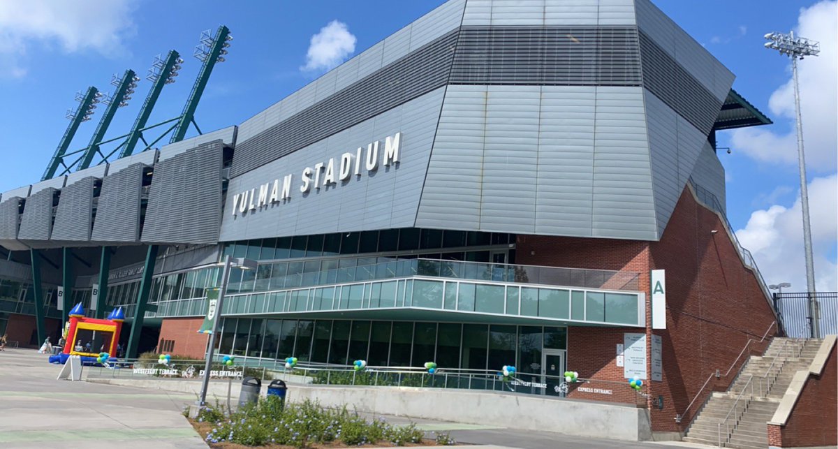 AidanDonald5's tweet photo. Having a Great day today In New Orleans‼️💚💙@GreenWaveFB @wesley_fritz @JAngel_Rivals @OnTopAthletics @GentryC20 @thompsmd23 @rwweinstein @asdillon @recruit4TN @Rivals @CSmithScout https://t.co/kUH72TwZfa