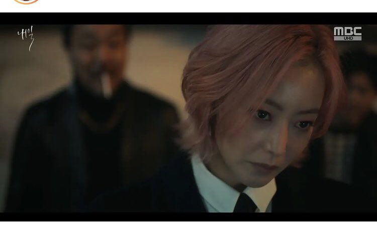 ilya_adams's tweet photo. Kim Hee Sun deserves an award for this episode. Even I was scared of her during this moment. But then the other scenes she was sincere and gentle #KimHeeSun #TomorrowEp6 https://t.co/2XGb9e4fh5
