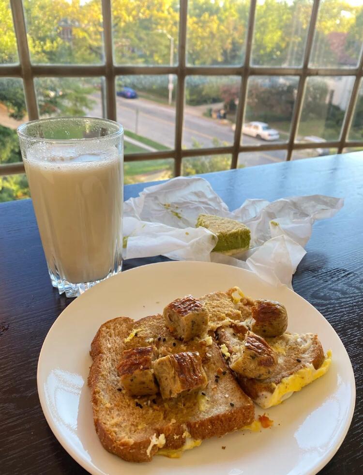Alice33669's tweet photo. A good day starts with a delicious breakfast😋 https://t.co/6kOtWyAvqT