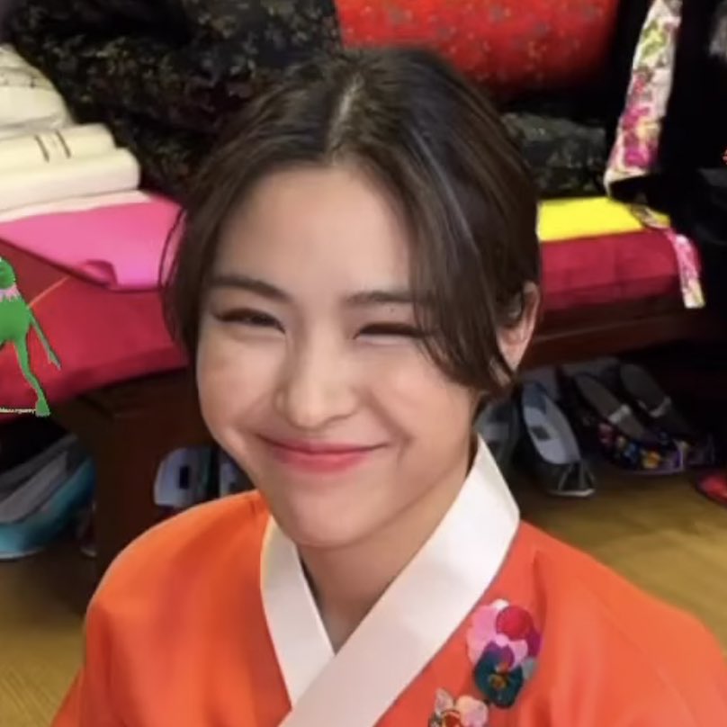 dailysrj's tweet photo. i really love her big amount https://t.co/QyZUVWVqsK