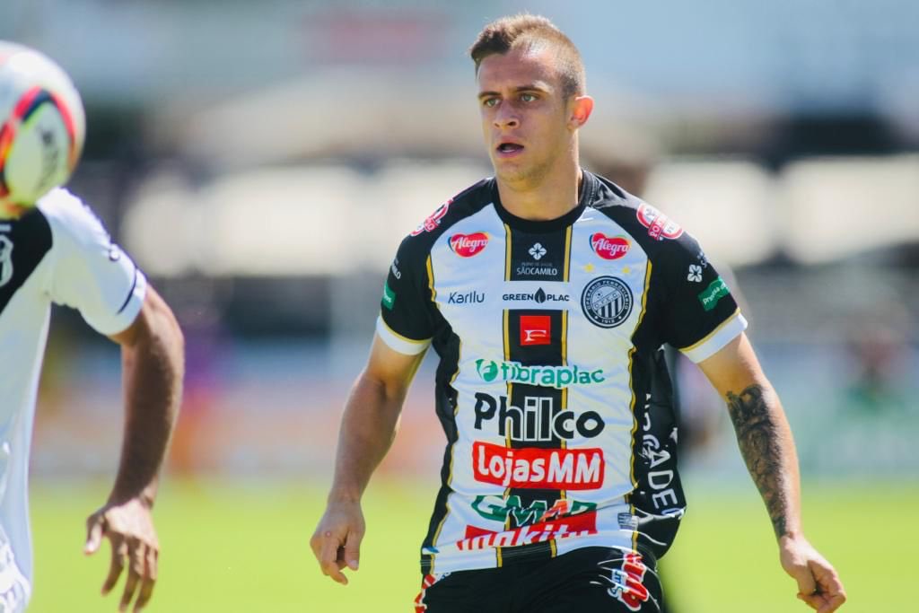 OFECoficial's tweet photo. Personalidade = Saraiva! Entrou no jogo e anotou sua primeira assistência com a camisa do Fantasma! 💨

#OrgulhoAlvinegro #ÉoFantasma

📸 @andreoito • OFEC https://t.co/97anImxyRr