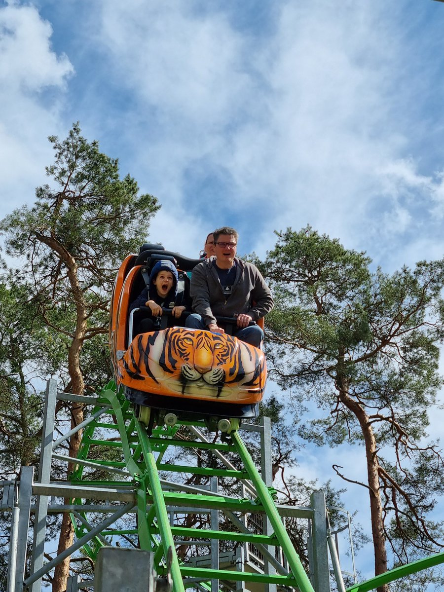 In den Osterferien haben wir täglich von 9.30Uhr bis 18.00Uhr geöffnet 🥚🐇. 

Also nichts wie ab ins Freizeit-Land und Taka Waka fahren🎢 

#freizeitland #freizeitlandmoment #geiselwind